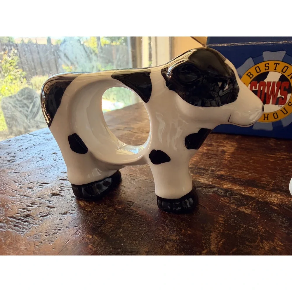 Boston Warehouse Cow Napkin Rings Set of 8 Ceramic Farmcore 1993 4in Black White